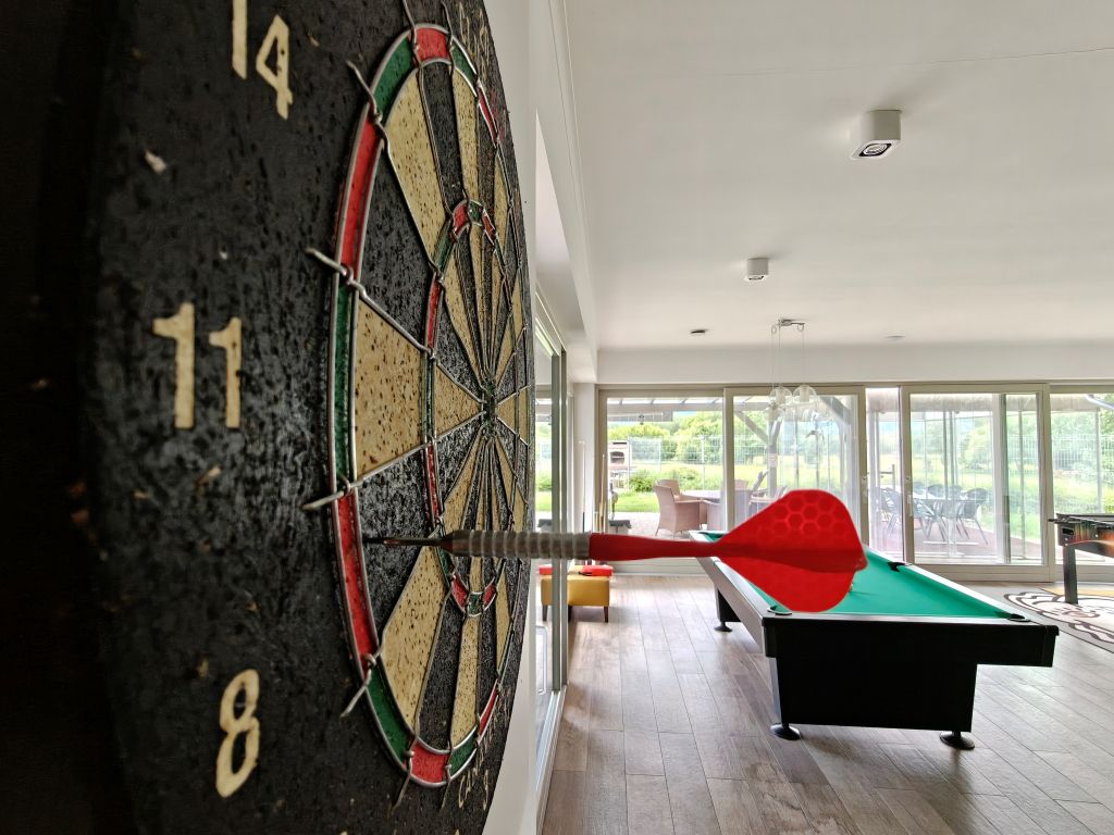 darts